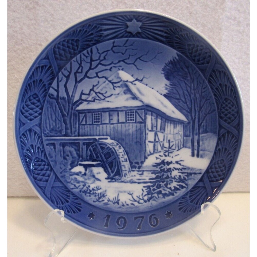 Royal Copenhagen Vintage Collectible Christmas Plate Vibaek Water Mill 1976